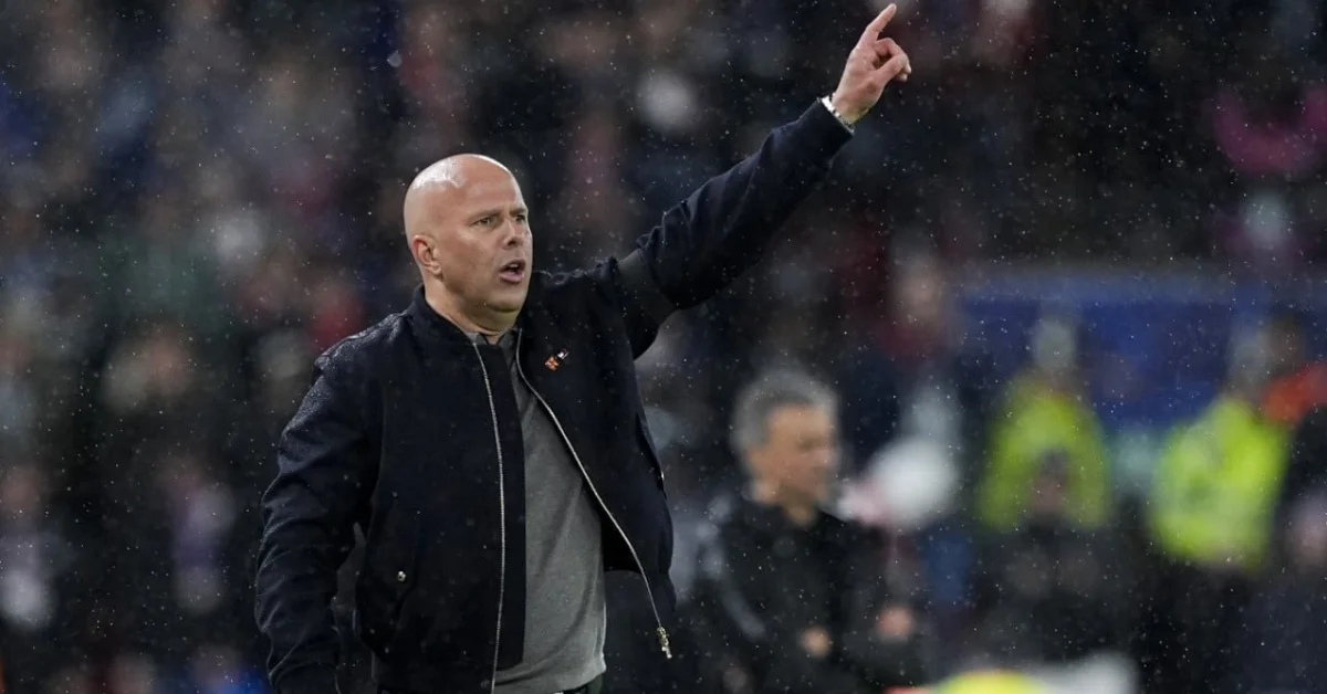 Liverpool : Slot en dit plus sur son avenir au club !