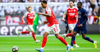 PSG – Arsenal : Gabriel échappe au rouge après un geste dangereux