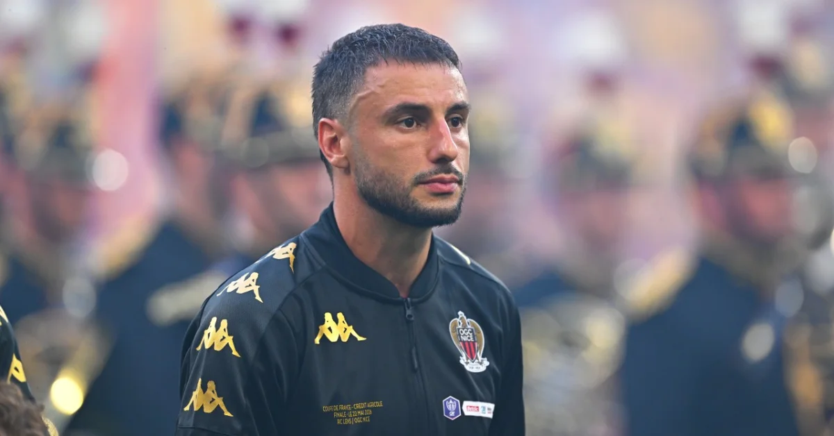 OM : Clauss balance tout