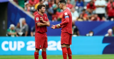 Portugal : Neves accusé de manquer de respect à Ronaldo, la polémique enfle
