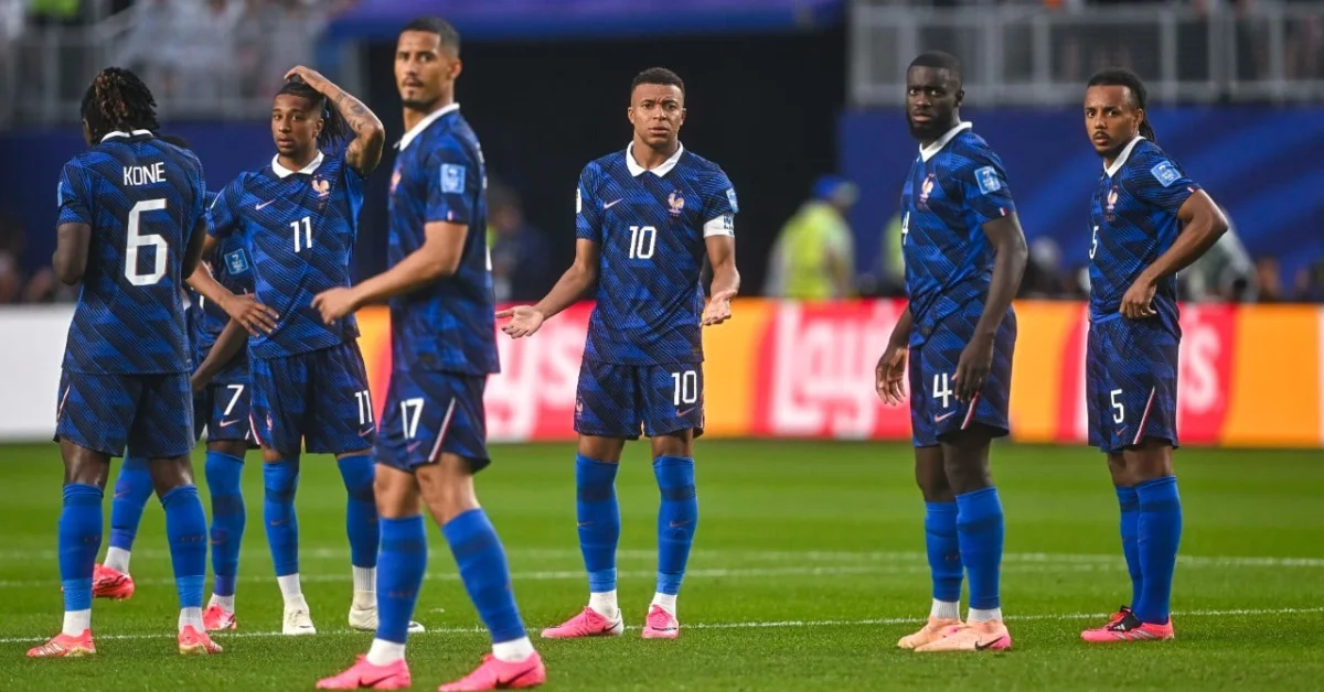 Bleus, une première et un avenir déjà bouclé : « Je suis très content »