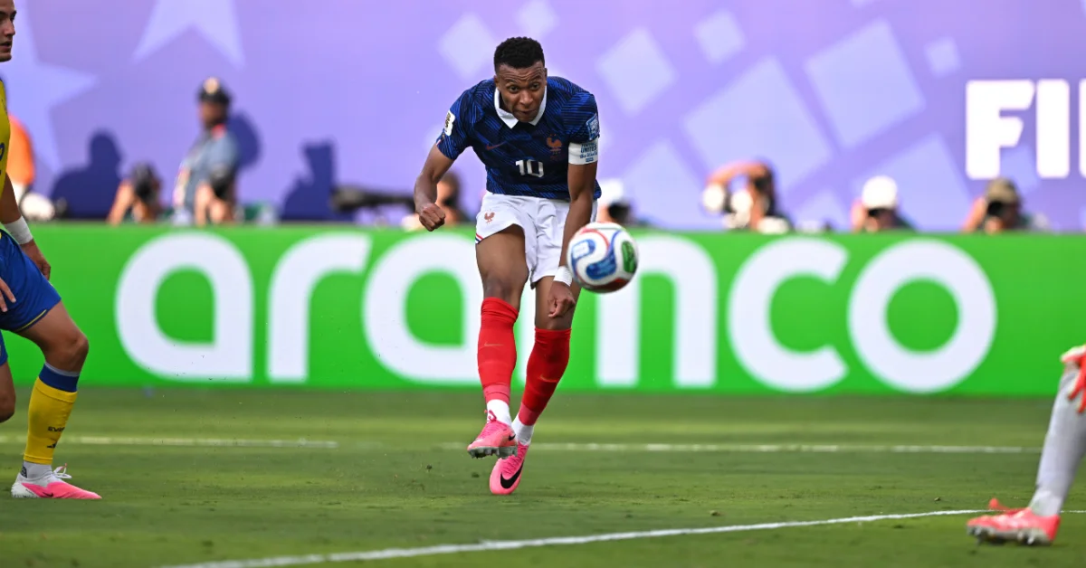 France-Suède : les 2 buts sublimes de Mbappé en vidéo