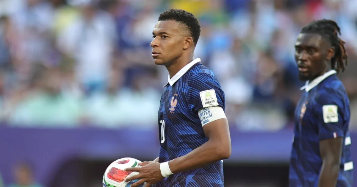 « J’aurais reçu cinq rouges » : l’incroyable aveu d’un grand nom du football