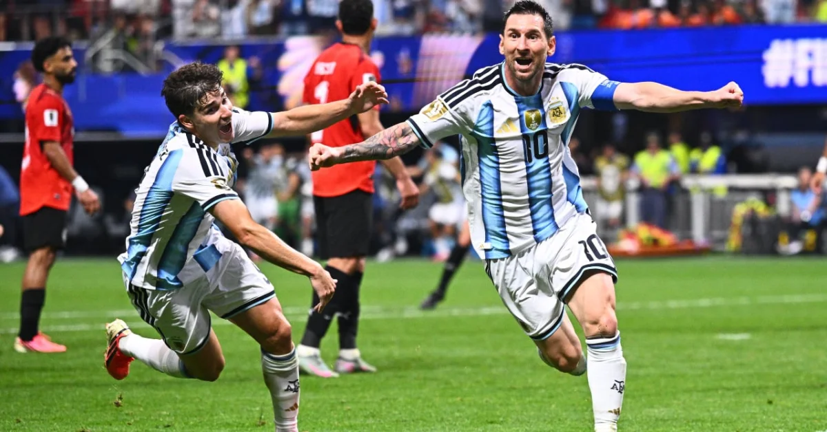 Argentine – Égypte (3-2) : Messi rallume l’Albiceleste, les Pharaons s’effondrent dans la polémique