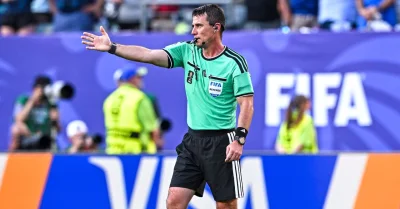 Paraguay-France : la FIFA va-t-elle sanctionner l’arbitre ?