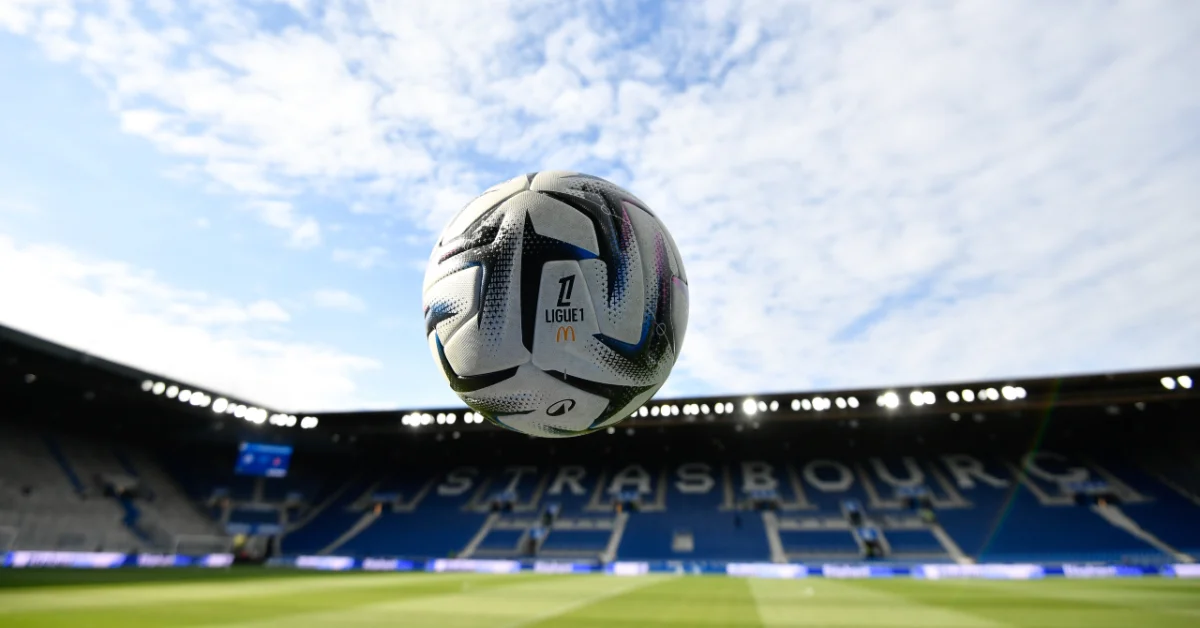 Un club de Ligue 1 change de coach avant la reprise