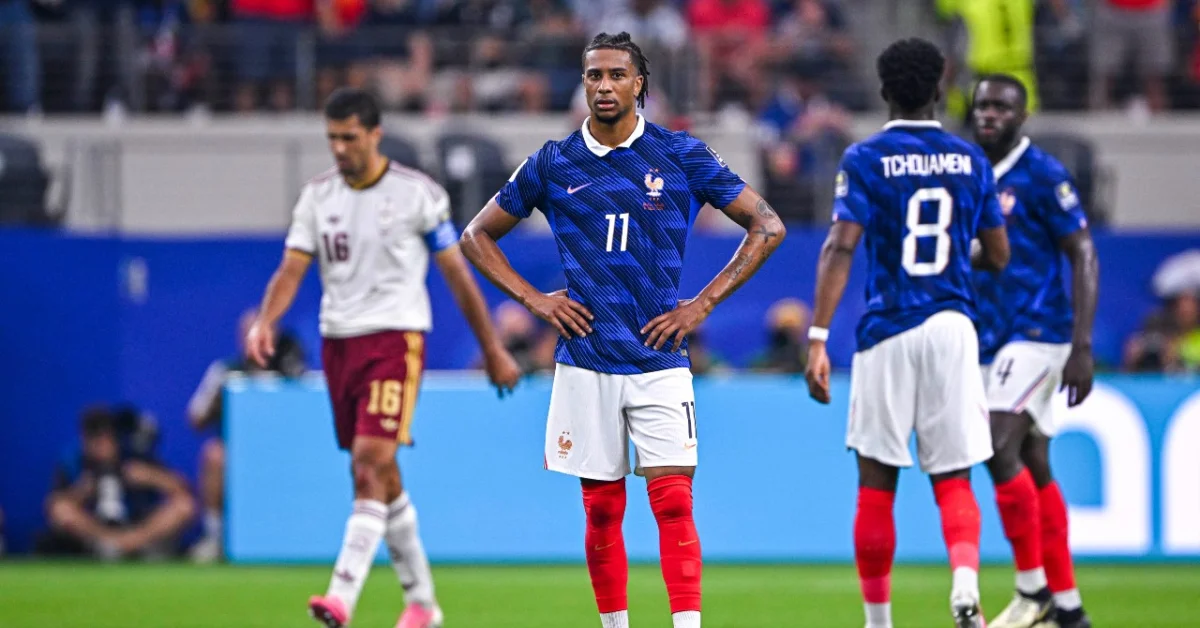 Olise, Deschamps monte au créneau : « Il est… »