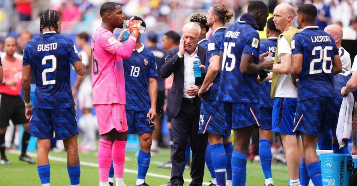 « Je n’ai jamais vu ça » un cadre des bleus détruit ses coéquipiers !