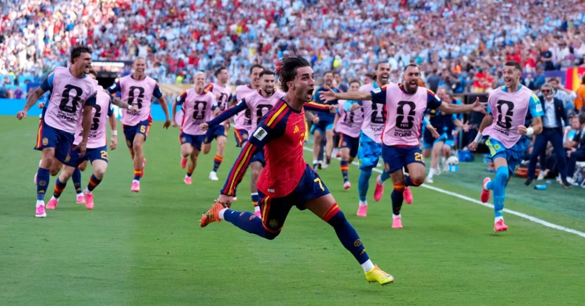 Un ex-international espagnol allume le Barça pour Ferran Torres !