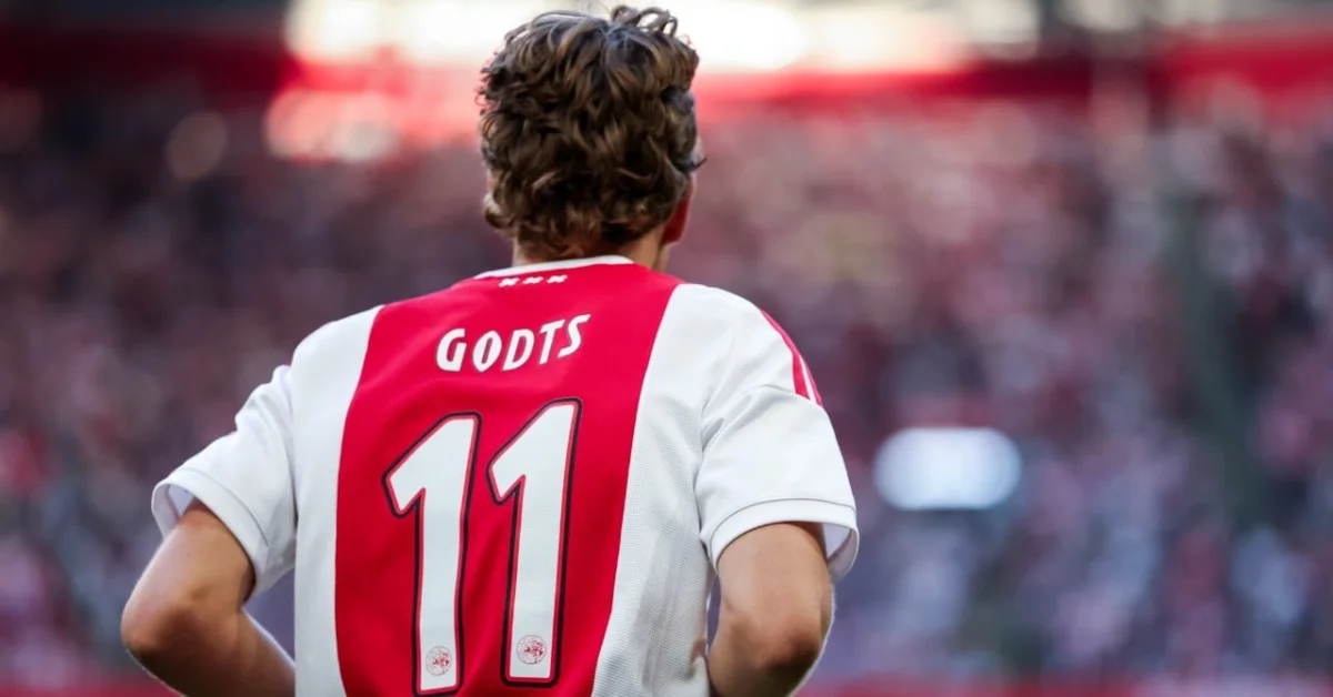 PSG : Godts absent avec l’Ajax : ce détail relance tout…