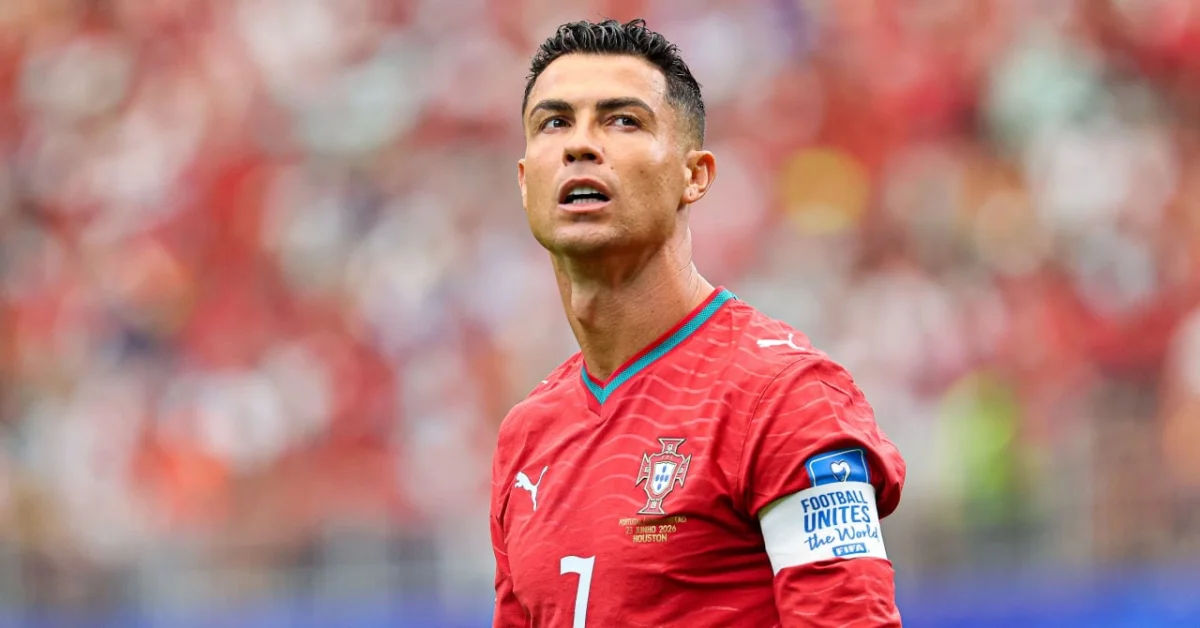 Cristiano Ronaldo trolle le monde entier pour son mariage