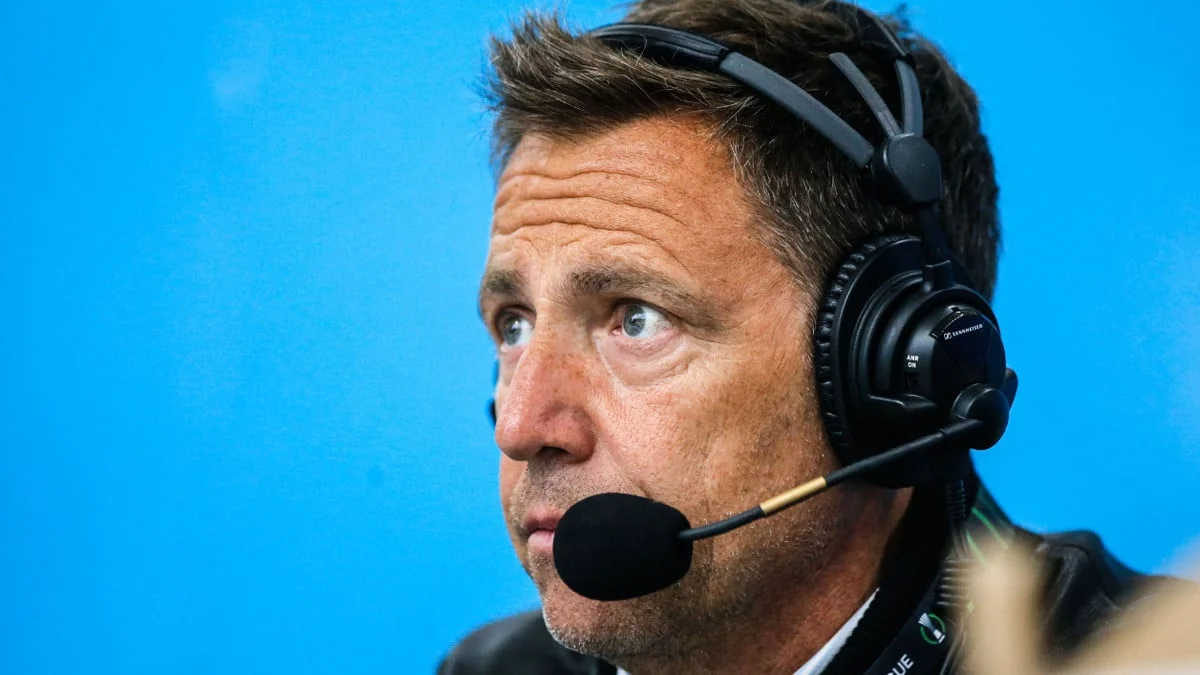 «Il n’y a pas photo» : Daniel Riolo zappe Luis Enrique et dévoile le meilleur entraîneur de Ligue 1, a-t-il raison ?