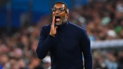 «J’aurais pu sortir 90% de l’équipe» : Habib Beye enrage contre le vestiaire de l’OM !