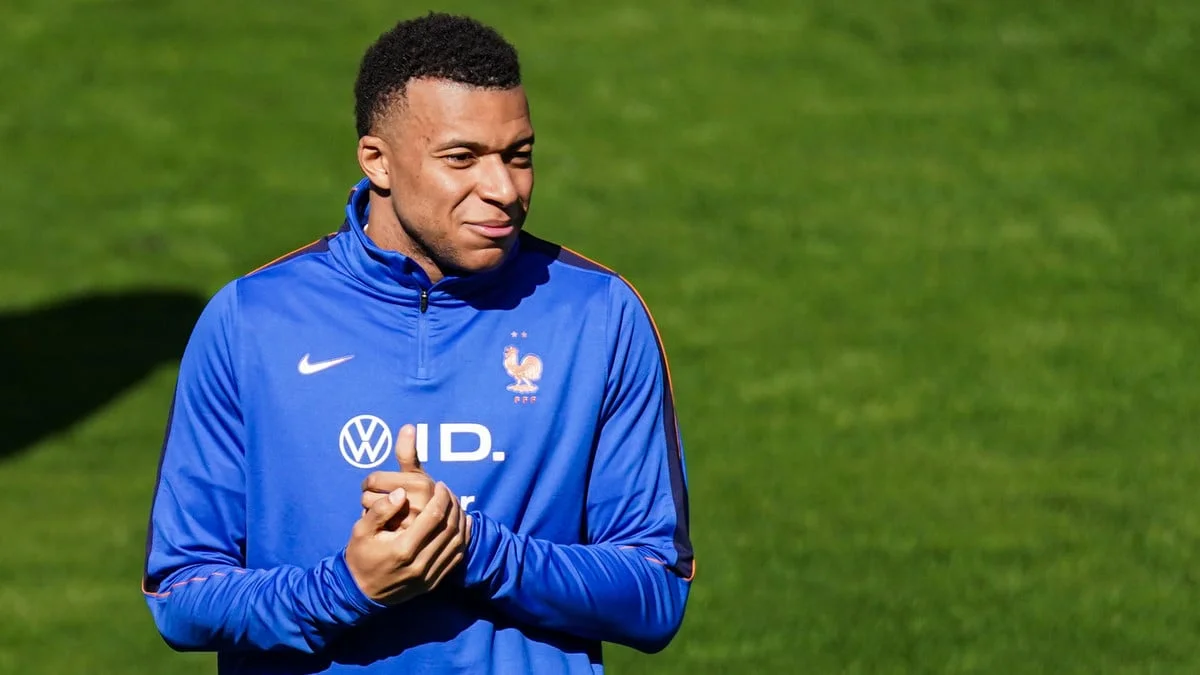 Kylian Mbappé écarté de l’équipe de France ? «Un manque de respect tellement ridicule», le coup de gueule de Pierre Ménès !