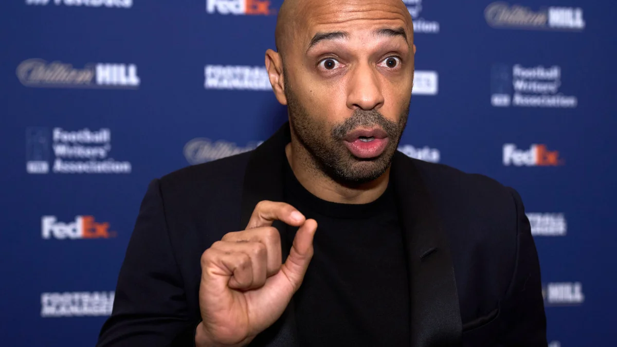 «Pourquoi voulez-vous que je parle de ça ?» : La question d’un journaliste qui surprend Thierry Henry