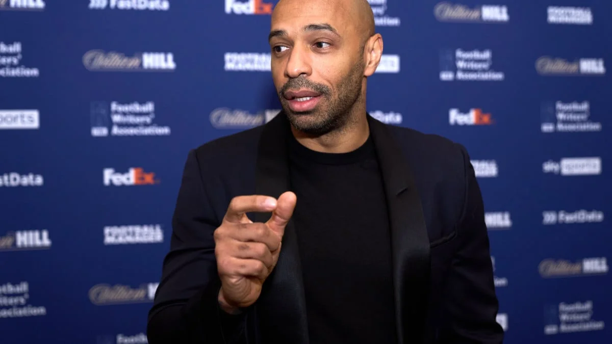 «J’ai faillu arrêter ma carrière», Thierry Henry a changé la vie d’un ancien partenaire de l’équipe de France !
