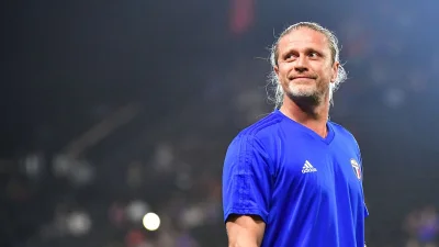 Changement pour Mbappé à la Coupe du monde : Emmanuel Petit enfile son costume de sélectionneur de l’équipe de France et conseille Deschamps !