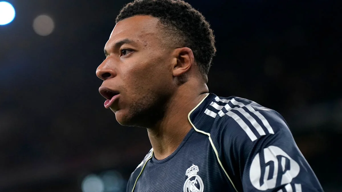 Kylian Mbappé, sa première rencontre insolite avec Ester Exposito racontée 