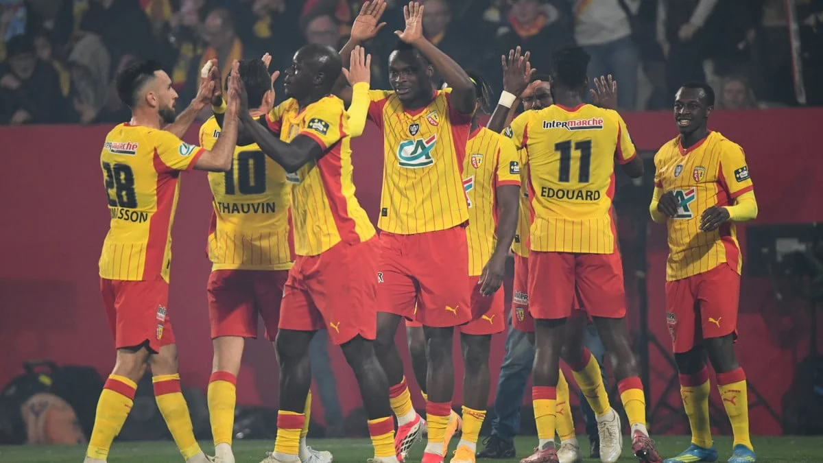 Transferts : Direction Paris pour un taulier du RC Lens cet été ? 