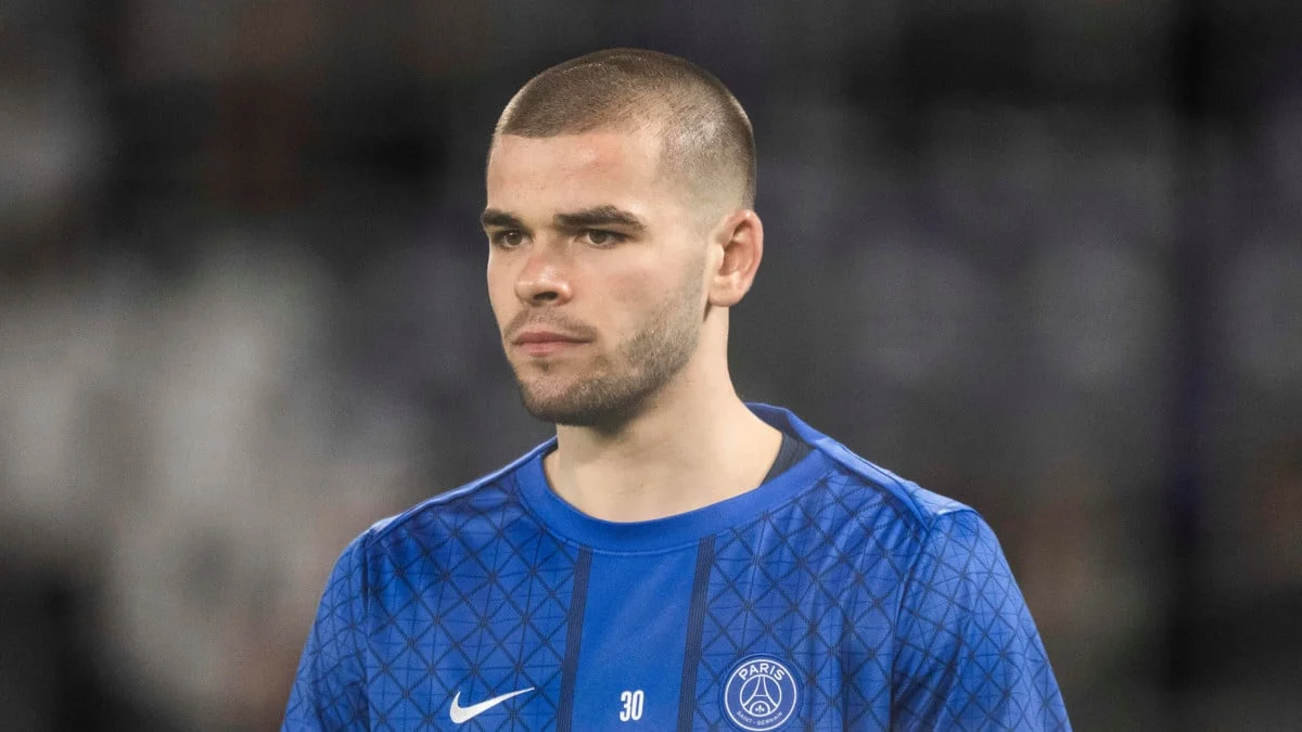 Lucas Chevalier prêt à quitter le PSG, «ce n’est pas à exclure» !
