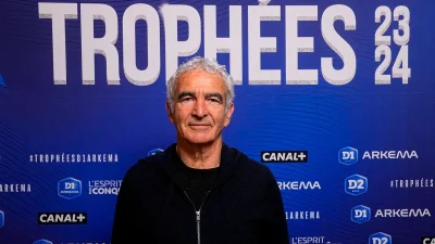 Équipe de France - «Autiste, gros con» : Netflix divulgue le journal intime de Raymond Domenech à Knysna