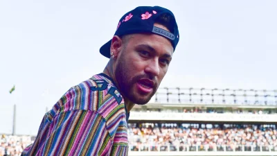 Coup de gueule sur RMC : Un consultant utilise Neymar pour défendre Kylian Mbappé ! 