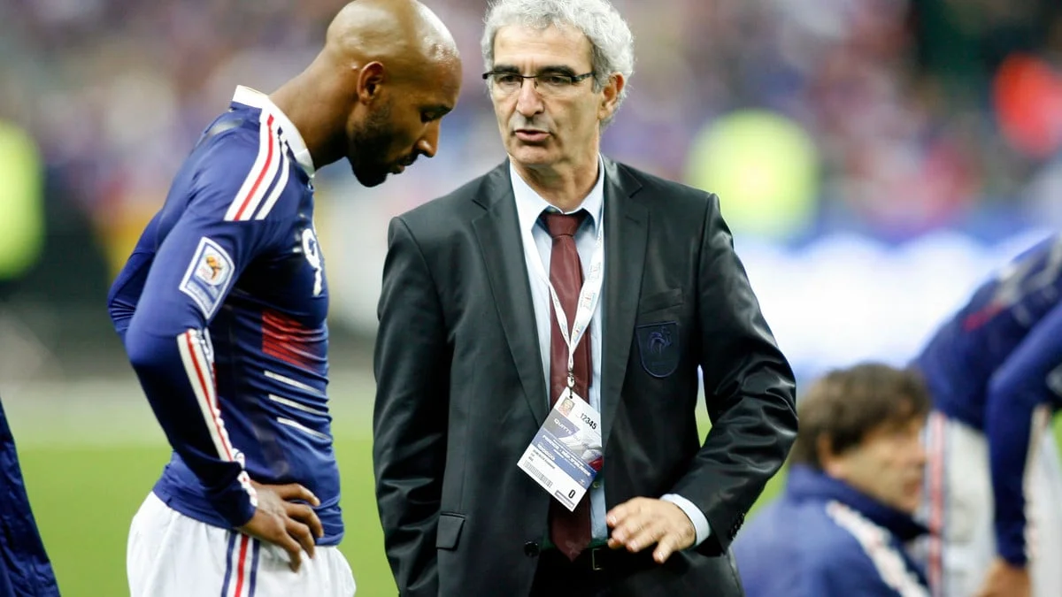 Clash Anelka - Domenech : «Il aurait dû tout faire pour ne pas le virer», l’avis tranché sur RMC !