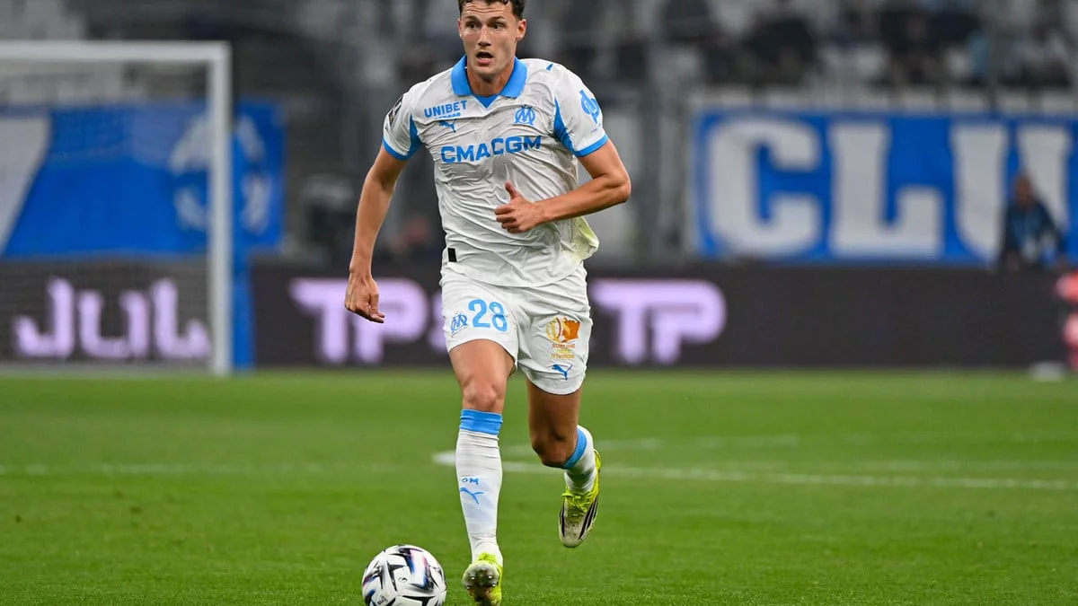 Officiel : C'est terminé, Benjamin Pavard annonce son départ de l'OM !