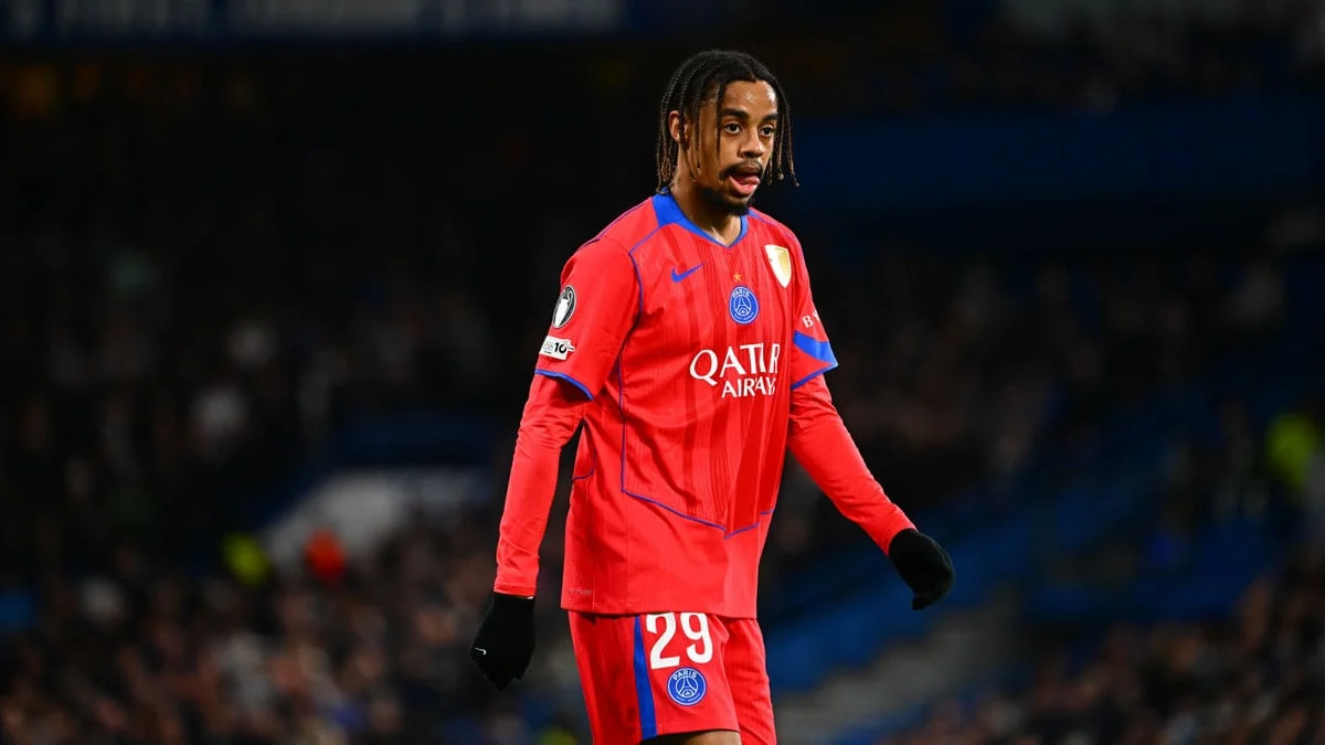 Mercato : La décision du PSG annoncée pour Bradley Barcola ?
