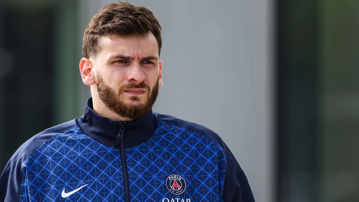 Mercato : Kvaratskhelia ne va pas partir, voici le plan B d'Arsenal au PSG !