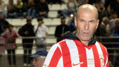 Le futur attaquant de Zinedine Zidane est réclamé au PSG !