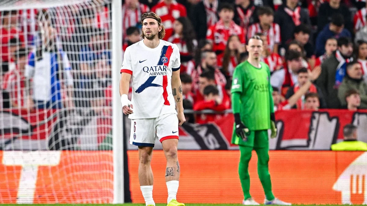 Safonov et Zabarnyi : Le geste «très intelligent» au PSG pour éviter le conflit
