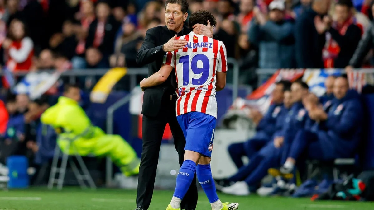 PSG - Transfert de Julian Alvarez : L’Atlético de Madrid vend la mèche avec cette annonce ?