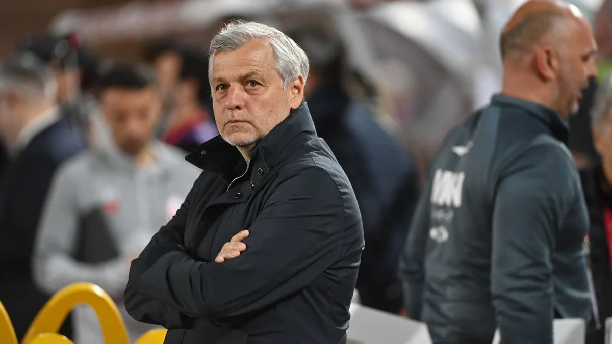 L’OM sous pression : Un autre club de Ligue 1 appelle Bruno Genesio !