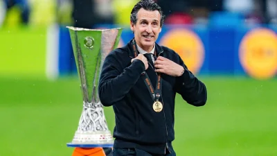 «On se foutait de sa gueule», Daniel Riolo ne digère pas le traitement d’Unai Emery au PSG