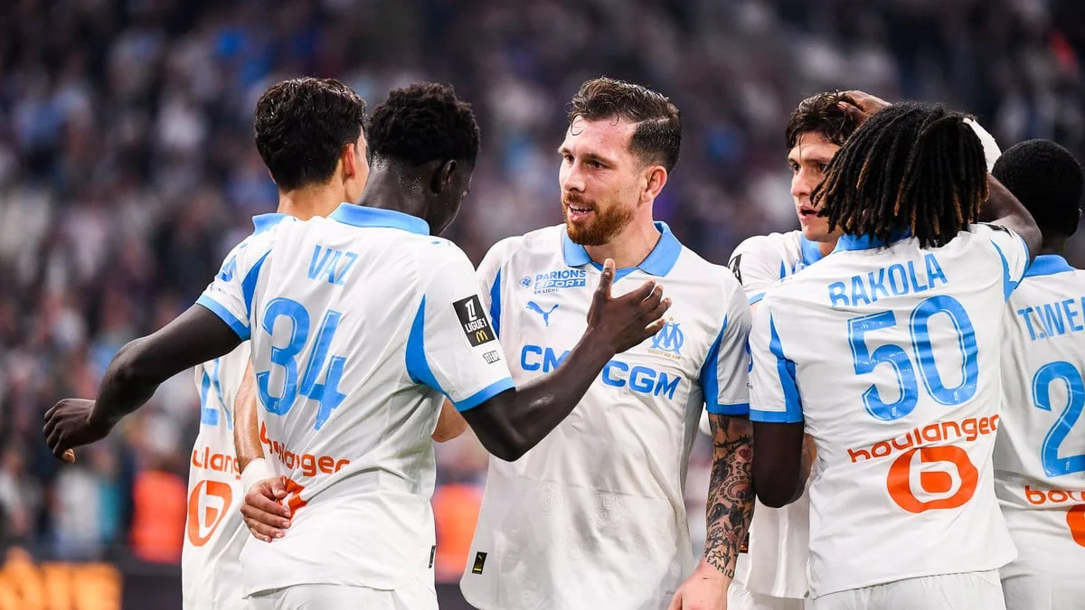 Il recrute un joueur de l'OM pour 20M€... et se fait virer !