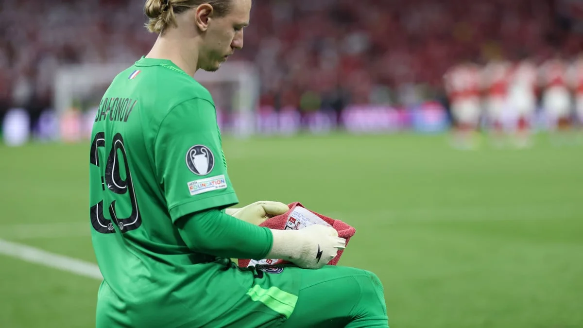 PSG - Arsenal : Safonov est entré dans la tête des tireurs adverses, il raconte tout !