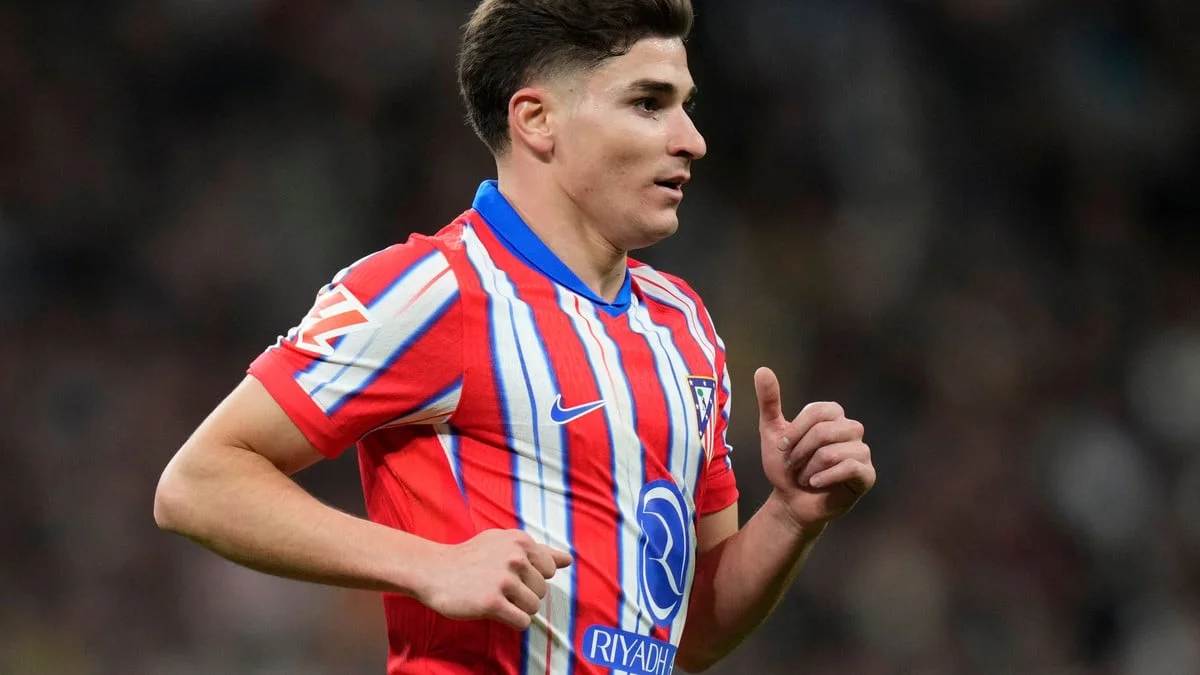Transferts - Le PSG ou Barcelone : Julian Alvarez a choisi sa prochaine destination ?