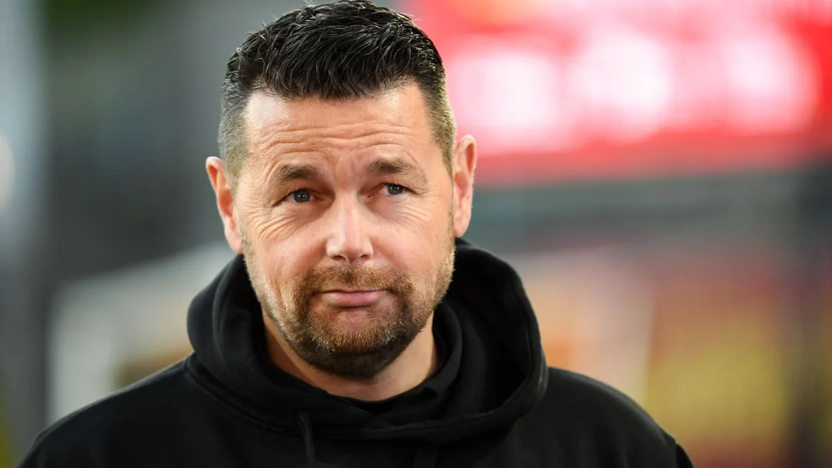 Mercato - RC Lens : Un coach de Ligue 1 pour remplacer Pierre Sage ?