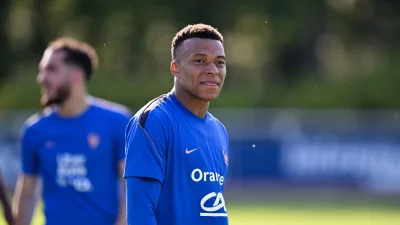 Annonce officielle au Real Madrid : Kylian Mbappé connaît enfin son entraîneur pour la saison prochaine ! 