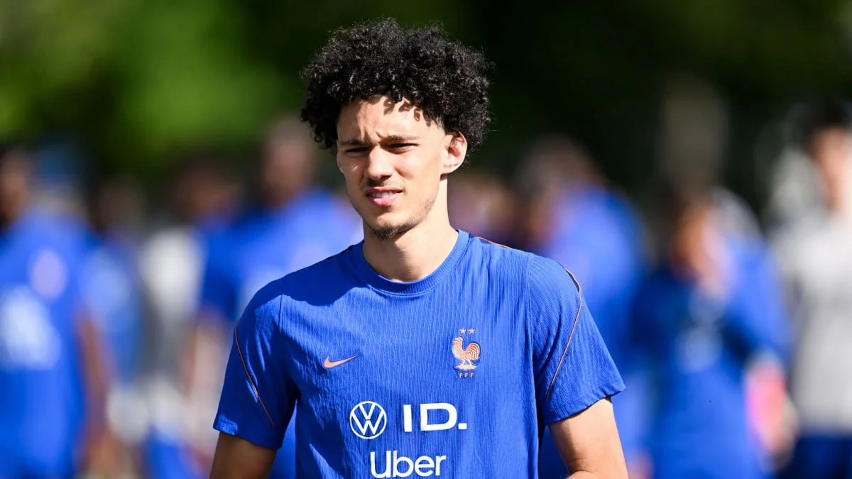 Transfert de Maghnes Akliouche : Un joueur du PSG utilisé comme monnaie d'échange dans la transaction ? 