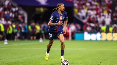 Mercato - PSG - «J'ai discuté un peu avec lui...» : Ils vendent la mèche pour l'avenir de Barcola sur La Chaine L'Equipe ? 