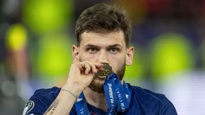 Mercato : Kvaratskhelia adulé par le prochain crack du PSG ?