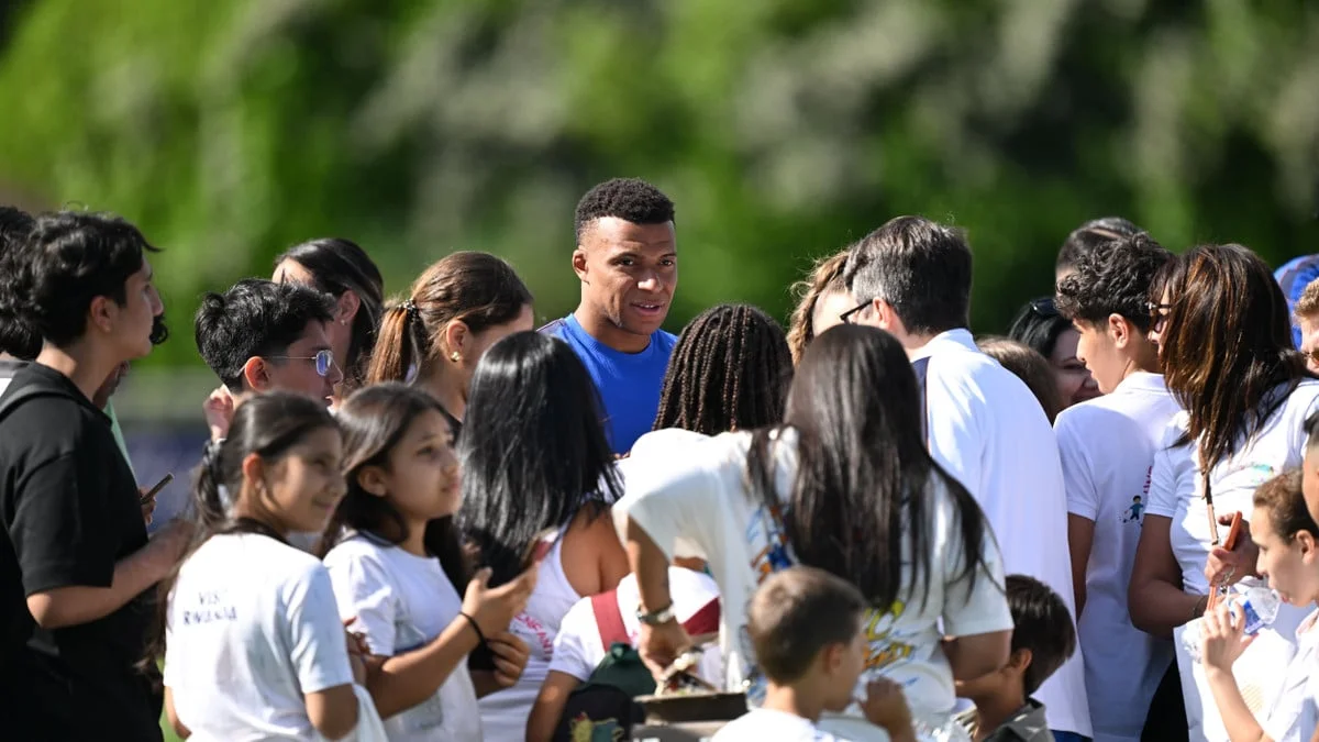 Mbappé fera mieux que Messi et Cristiano Ronaldo : Sa promesse à l'équipe de France pour la Coupe du monde  