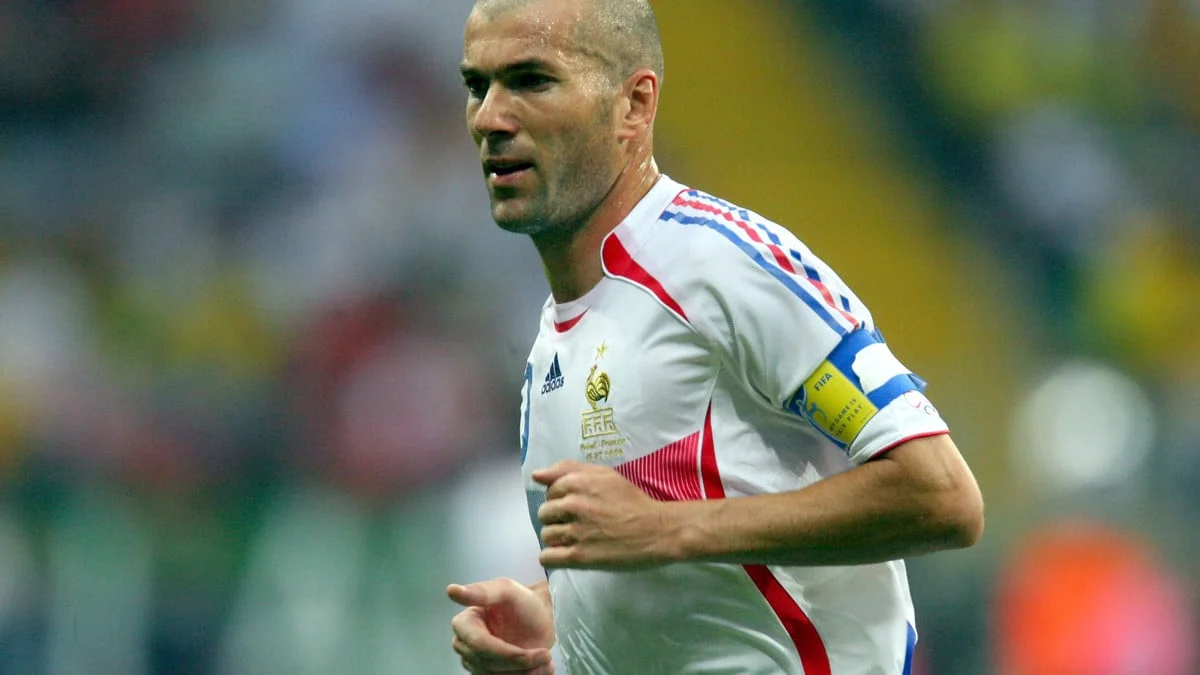 Équipe de France - Zinédine Zidane de retour en 2006 : Il dévoile la raison 20 ans plus tard !