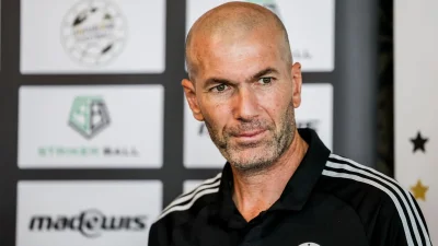 «C’est l’un des meilleurs de l’histoire» : Un champion du monde 1998 déclare sa flamme à Zinédine Zidane !