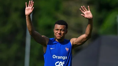 Kylian Mbappé : Les photos dévoilées dans la presse qui ont agacé Ester Exposito