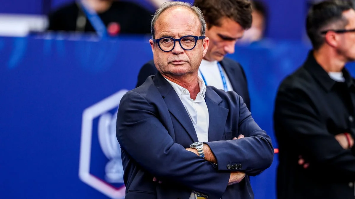 Mercato - Ça bouge au PSG : Trois départs sont déjà validés par Luis Campos !