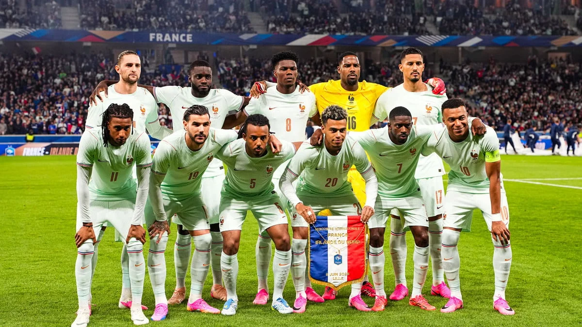 Équipe de France : Mbappé, Dembélé, Olise… Lizarazu annonce déjà un changement tactique pour la Coupe du Monde ?