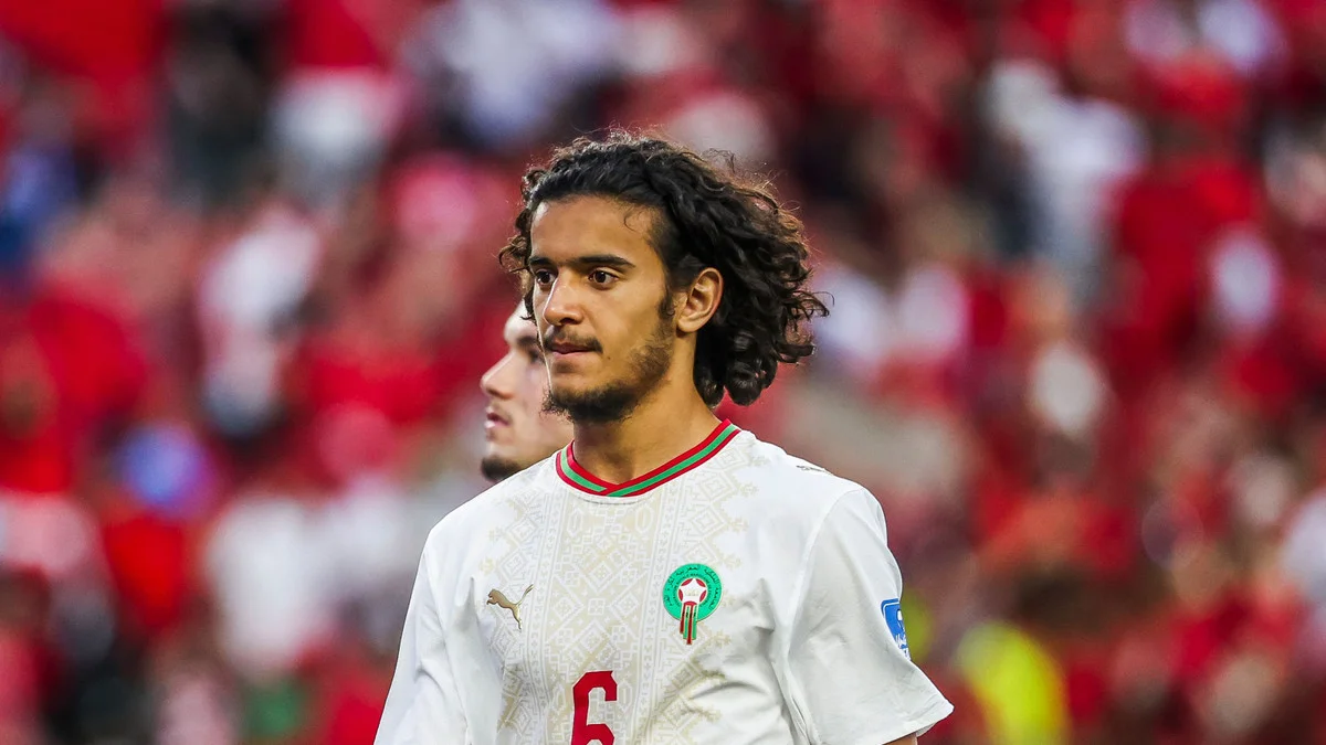 Equipe de France - Le choix d'Ayyoub Bouaddi fait parler : Un champion du monde met fin au débat ! 